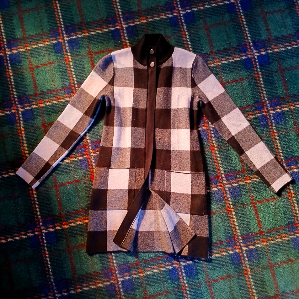 Max studio black and white plaid jacket. Xs.
